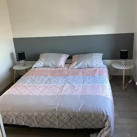 Lägenhet Chaleureux T2 30 M2 Et Sa Terrasse Bois 18 M2 La Rochelle (Charente-Maritime)