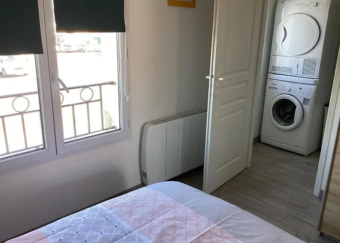 Chaleureux T2 30 M2 Et Sa Terrasse Bois 18 M2 * La Rochelle (Charente-Maritime)